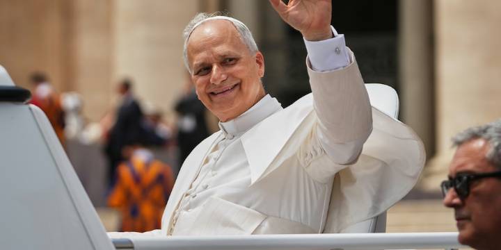 El papa León XIV cumple 70 años y celebra su primer aniversario como líder de la Iglesia Católica