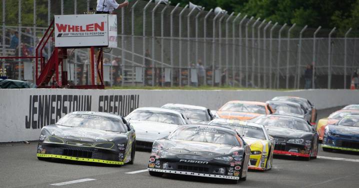 Huff wins Great Lakes Truck Tour race at Jennerstown Speedway Complex