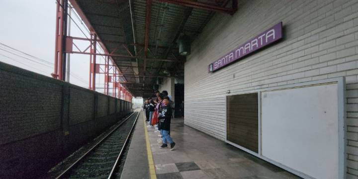 Línea A del Metro CDMX: mujer da a luz a un bebé en Pantitlán, así fue auxiliada