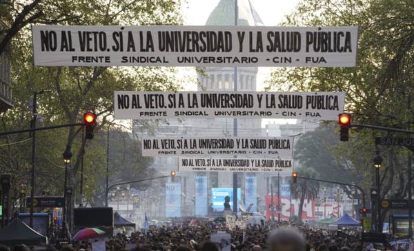 Tras el rechazo al veto, cómo siguen las leyes de Financiamiento Universitario y Emergencia Pediátrica en el Hospital Garrahan