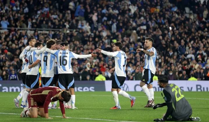Argentina cierra las Eliminatorias Sudamericanas en su visita a Ecuador