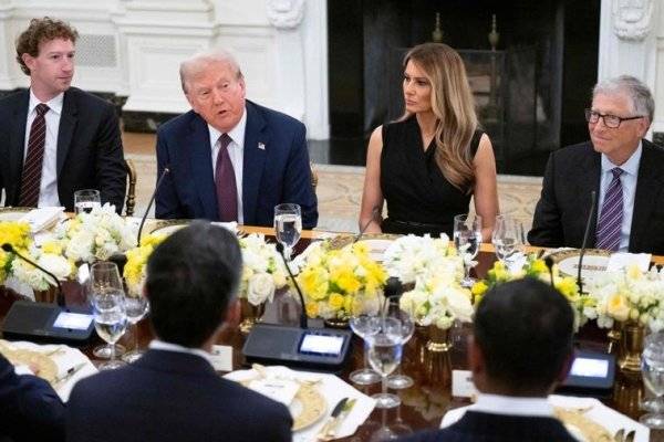 Cónclave tecnológico: los grandes empresarios besan el anillo de Trump
