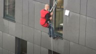 Solo hay dos en Chile: Bombero denuncia desaparición de sofisticado implemento para rescate en altura