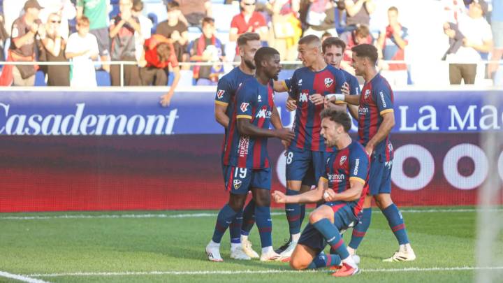 El Huesca se abona a la épica en El Alcoraz con Enrich de héroe (2