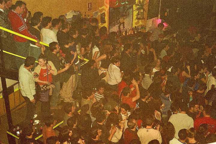 Disco Teatre, el cine de Mérida que se convirtió en mito de la movida extremeña: "Por una vez en Extremadura no llegamos tarde"