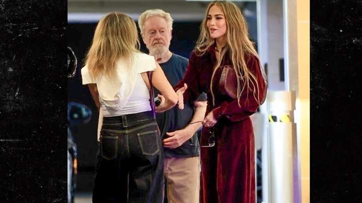 Jennifer Lopez & Ridley Scott's Surprise Office Run