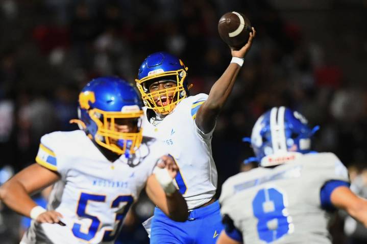 Muir football pulls away from Burbank