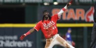 Reds win fourth straight game, gain on Mets in Wild Card chase