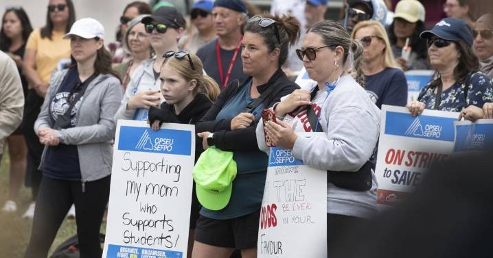 Mohawk College cancels fall convocation as strike continues