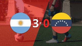 Con doblete de Lionel Messi, Argentina liquidó 3