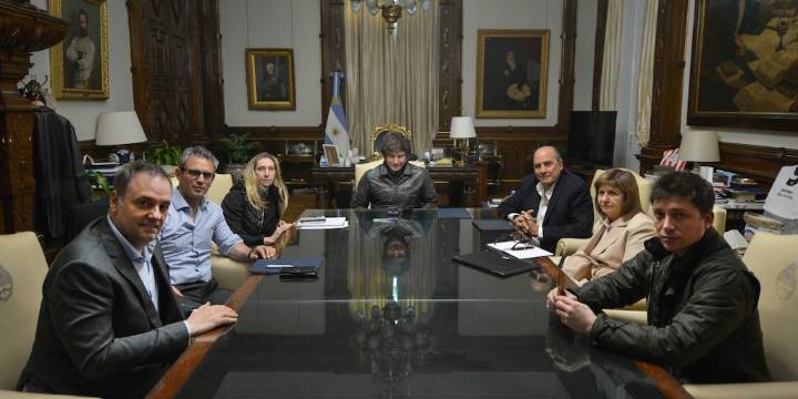 Las decisiones de Milei tras la derrota generaron desilusión en la tropa propia, los aliados y las provincias