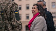 Robles viaja a Toledo para seguir de cerca el adiestramiento de militares ucranianos