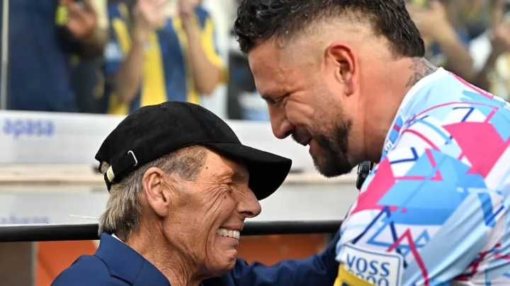 Emocionante: Russo ovacionado y saludado por los jugadores de Rosario Central