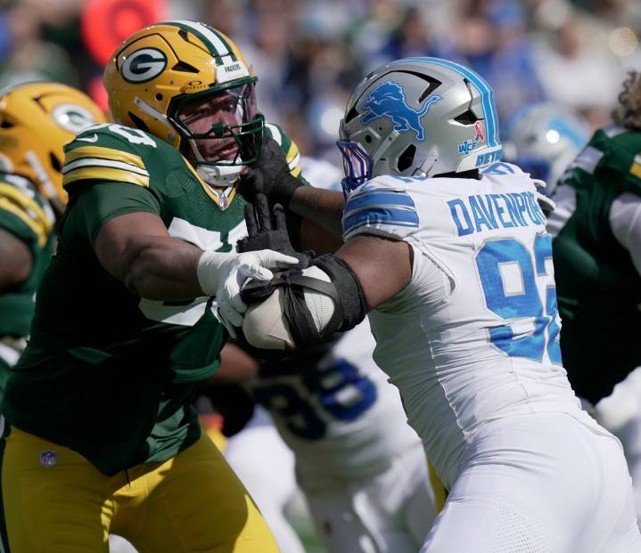 Deadspin | Packers could be down two O-line starters for ‘TNF’ vs. Commanders
