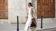 Gabardinas con estilo: cómo las londinenses reinventan el street style más chic