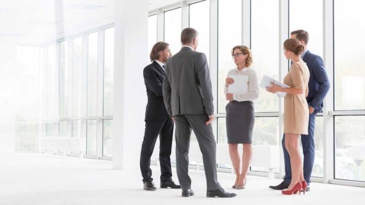 Aferrarse al trabajo: el fenómeno que reemplaza al Job Hopping en tiempos de incertidumbre