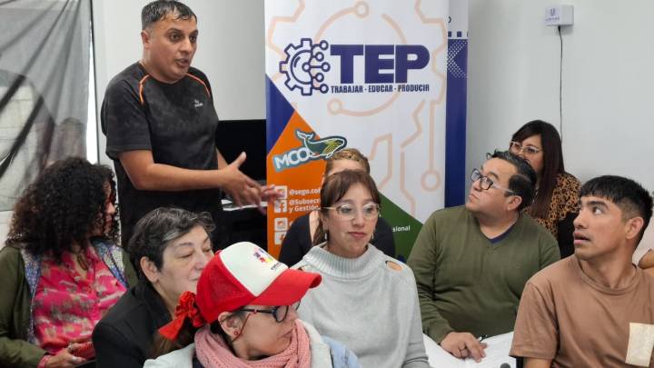 Se llevó a cabo una mesa de trabajo de discapacidad en la localidad de Caleta Olivia