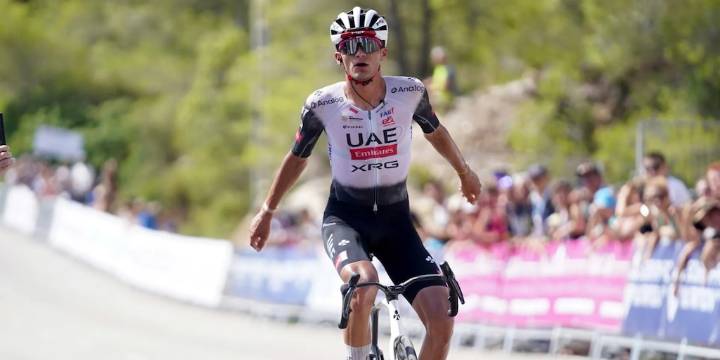 ¡Imparable! Isaac del Toro gana su tercera carrera consecutiva en menos de una semana con la Carrera Sabatini
