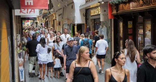 Los más críticos con el modelo: residentes en Mallorca y con estudios superiores