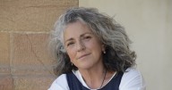 Inma Pelegrín, escritora española: “He querido contar que las personas somos capaces de lo mejor y lo peor”