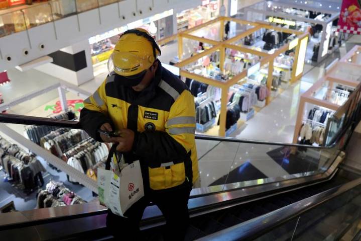 Analysis-China's e-commerce companies are getting singed by a price war