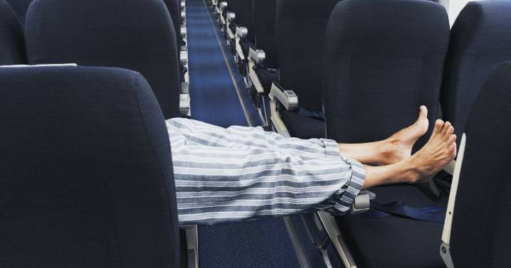 Plane etiquette: Socks or no socks?