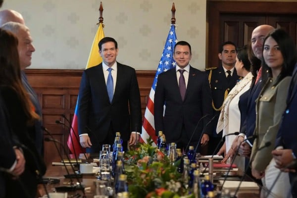 En Ecuador, Marco Rubio habla de cooperación y lucha contra los cárteles