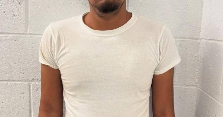 Border Patrol rescue migrants abandoned in desert