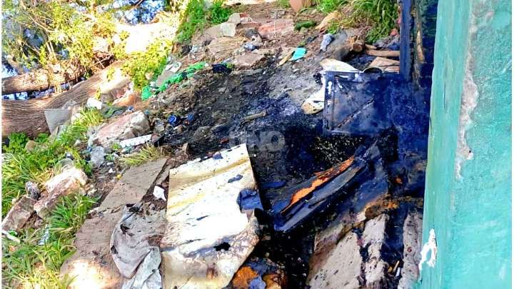 Murió el hombre quemado en el Parque Sur y el caso se podría investigar como un homicidio