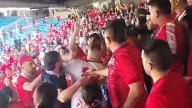 Hinchas de América de Cali se fueron a los golpes por defender a un jugador