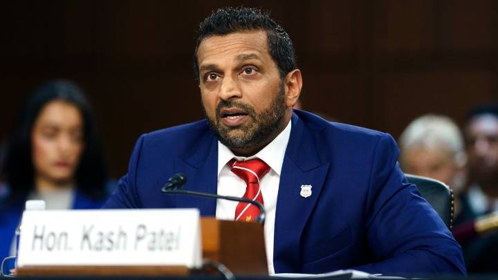 Director del FBI asegura que tiene pruebas de las actividades de narcotráfico que se realizan en Venezuela: “Gran parte de la cocaína que sale de Sudamérica de allí”