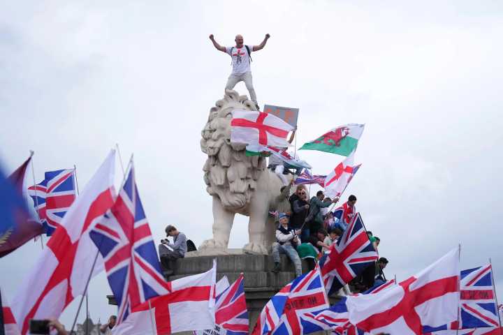 Over 100,000 attend London rally organized by far-right activist, clashes break out
