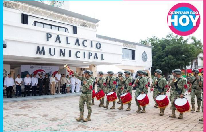 Playa del Carmen celebra con desfile el CCXV Aniversario de la Independencia de México