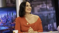 Tamara Falcó, con vaqueros rotos y medalla religiosa para llevar su 'look' más rebelde a 'El Hormiguero'