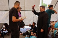 Papa León XIV se comunica con la única iglesia católica en Gaza tras ofensiva terrestre de Israel