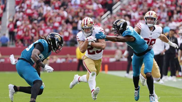49ers draw to within 17-14 of Jaguars