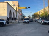 Movilización de Policías de la SSPE al exterior del hospital Central tras ingreso de policía en estado grave