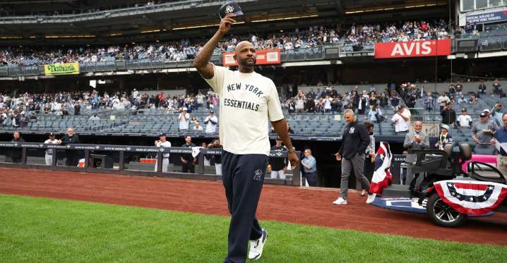 Yankees fans in favor of Monument Park honors for CC Sabathia