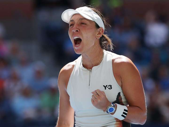 Pegula back in U.S. Open quarterfinals after 4th