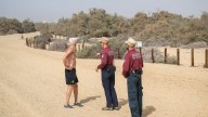 El operativo para proteger las Dunas de Maspalomas interviene a 75 personas y emite 18 denuncias en su primer día