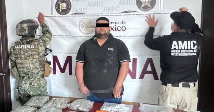 Atrapan en Puerto Peñasco a hombre con auto robado y drogas listas para venta