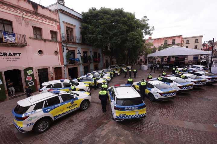 Presentan autoridades del Ayuntamiento de Zacatecas a la nueva Policía Turística