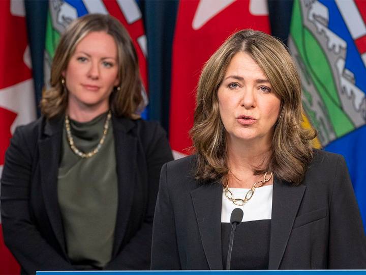Alberta changes carbon pricing system to allow technology investments