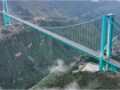 Joya de la ingeniería: China inauguró el puente más alto del mundo