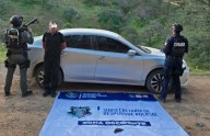Detienen persona armada y asegura vehículo con reporte de robo
