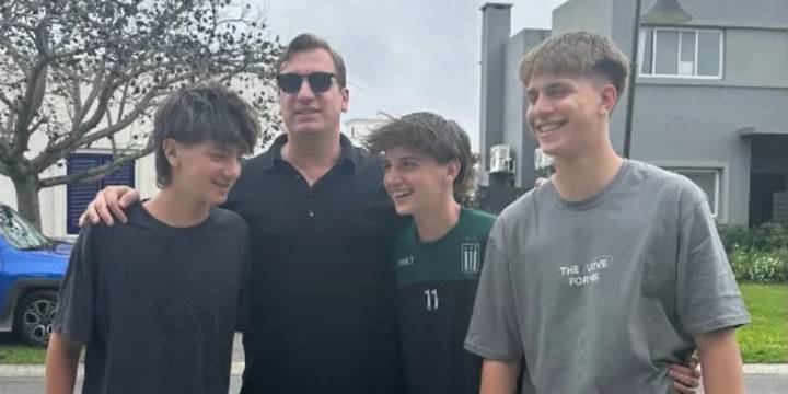 Maxi López llegó a la Argentina para participar en Masterchef: las fotos del reencuentro con sus hijos