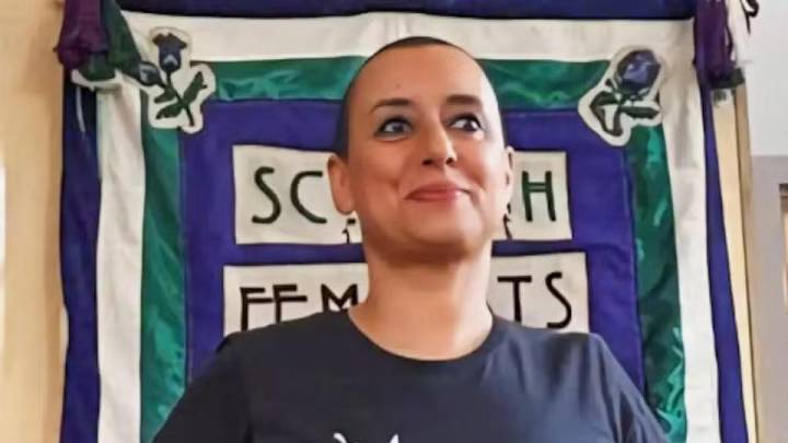 Condenan a dos años y medio de prisión a una feminista marroquí acusada de blasfemia