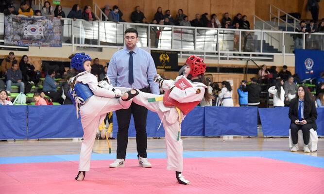 Más de 200 taekwondistas en torneo Open Kyung