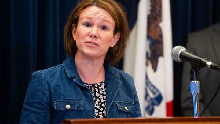 Iowa HHS director resigns, Kim Reynolds appoints new leader