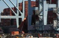 Cae déficit de EU en agosto a 345 mil mdd por alza de ingresos arancelarios